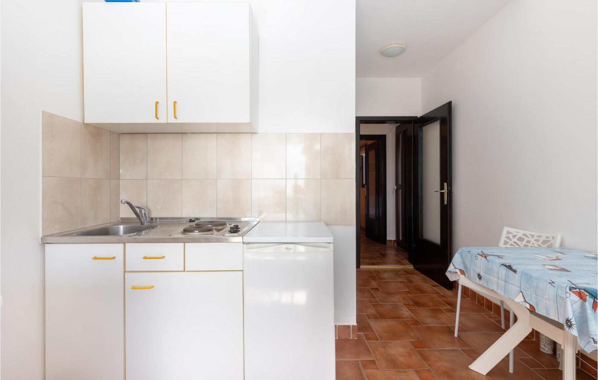 Nice Apartment In Jadranovo With Kitchen Kültér fotó