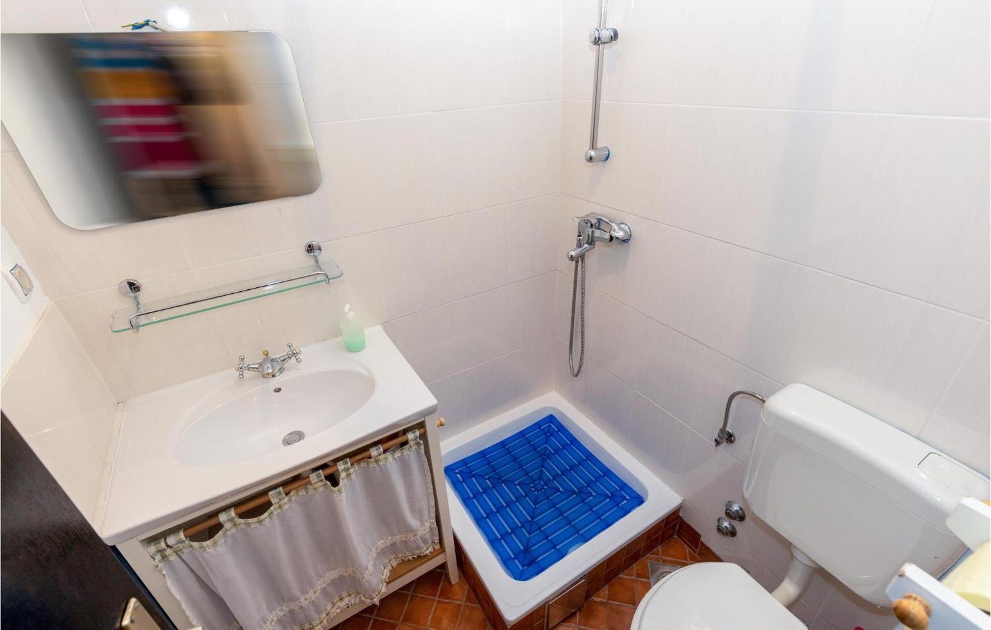 Nice Apartment In Jadranovo With Kitchen Kültér fotó