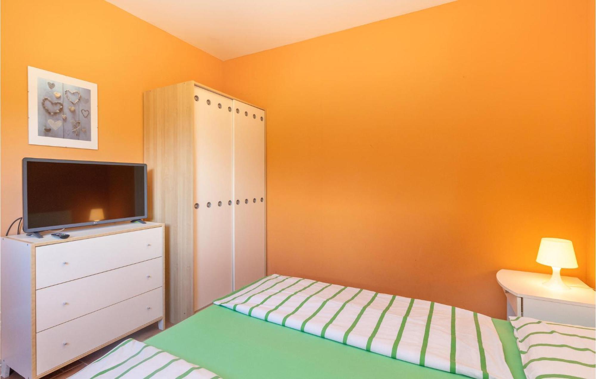 Nice Apartment In Jadranovo With Kitchen Kültér fotó
